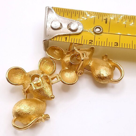Vintage Avon Mouse Brooches Lot of 2 Cool Nerdy Gold Tone Moveable Glasses Pins - Picture 9 of 9